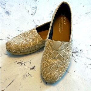 TOMS Women’s Size 8.5.